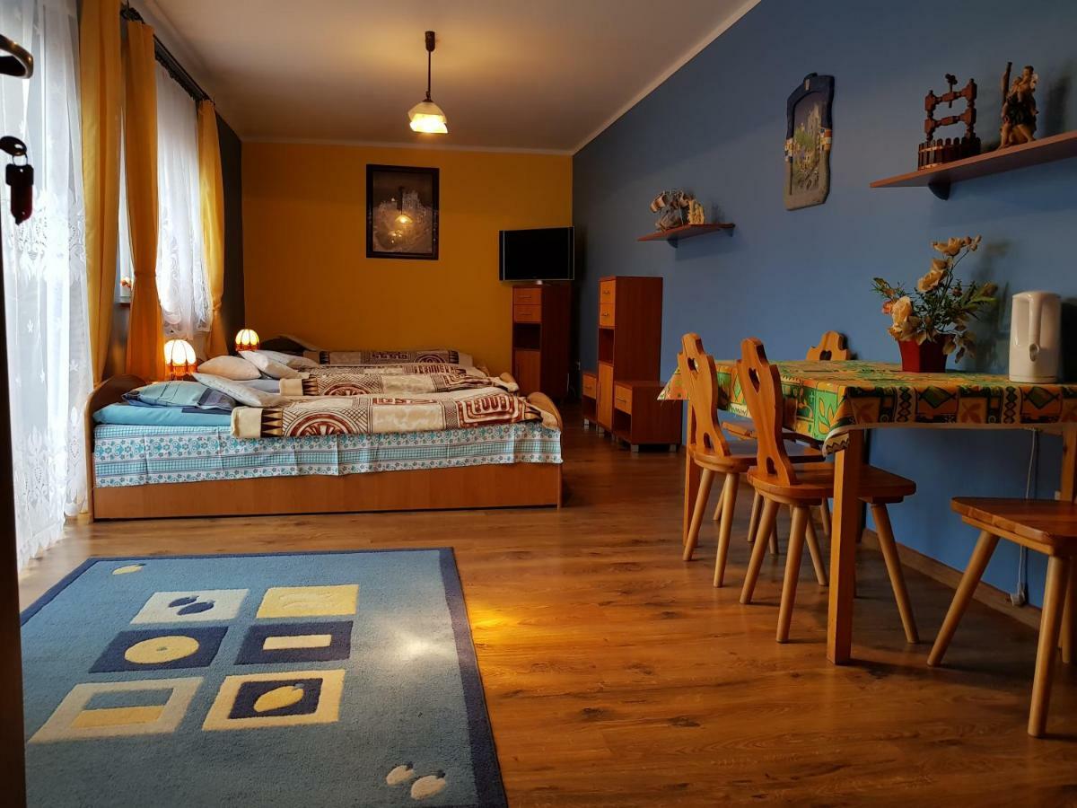 Privatunterkunft Wynajem Pokoi Pod Lasem *